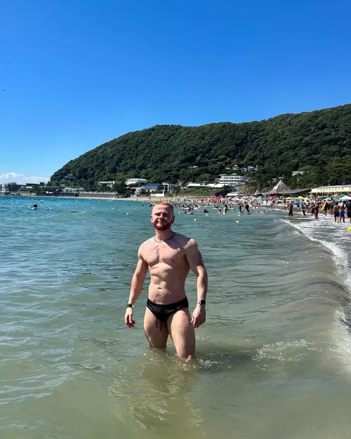 Wearing my fav speedos 😍