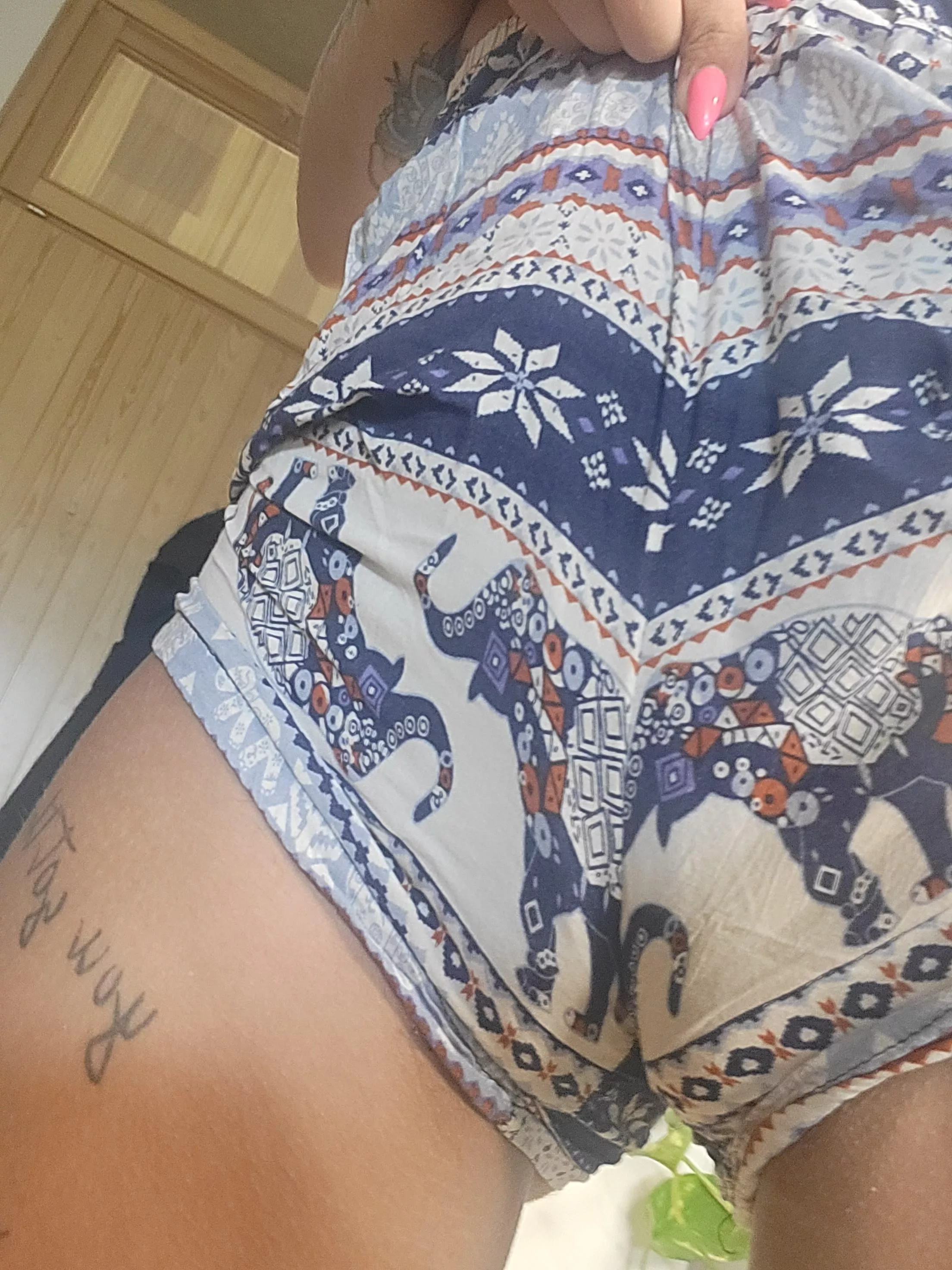 Would you eat my fat cameltoe ?