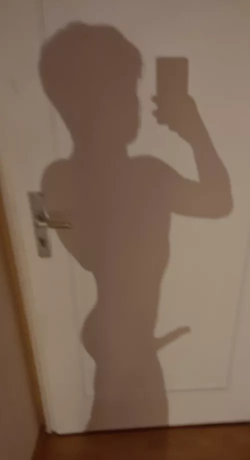 [18] a little bit of shadow fun 😶