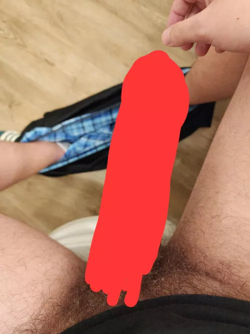 29M Wanting to compare with teens. Will show you my girl if you're bigger.