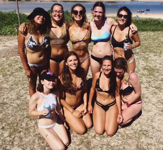 Beach Girls: Back 1-5 Front 6-9