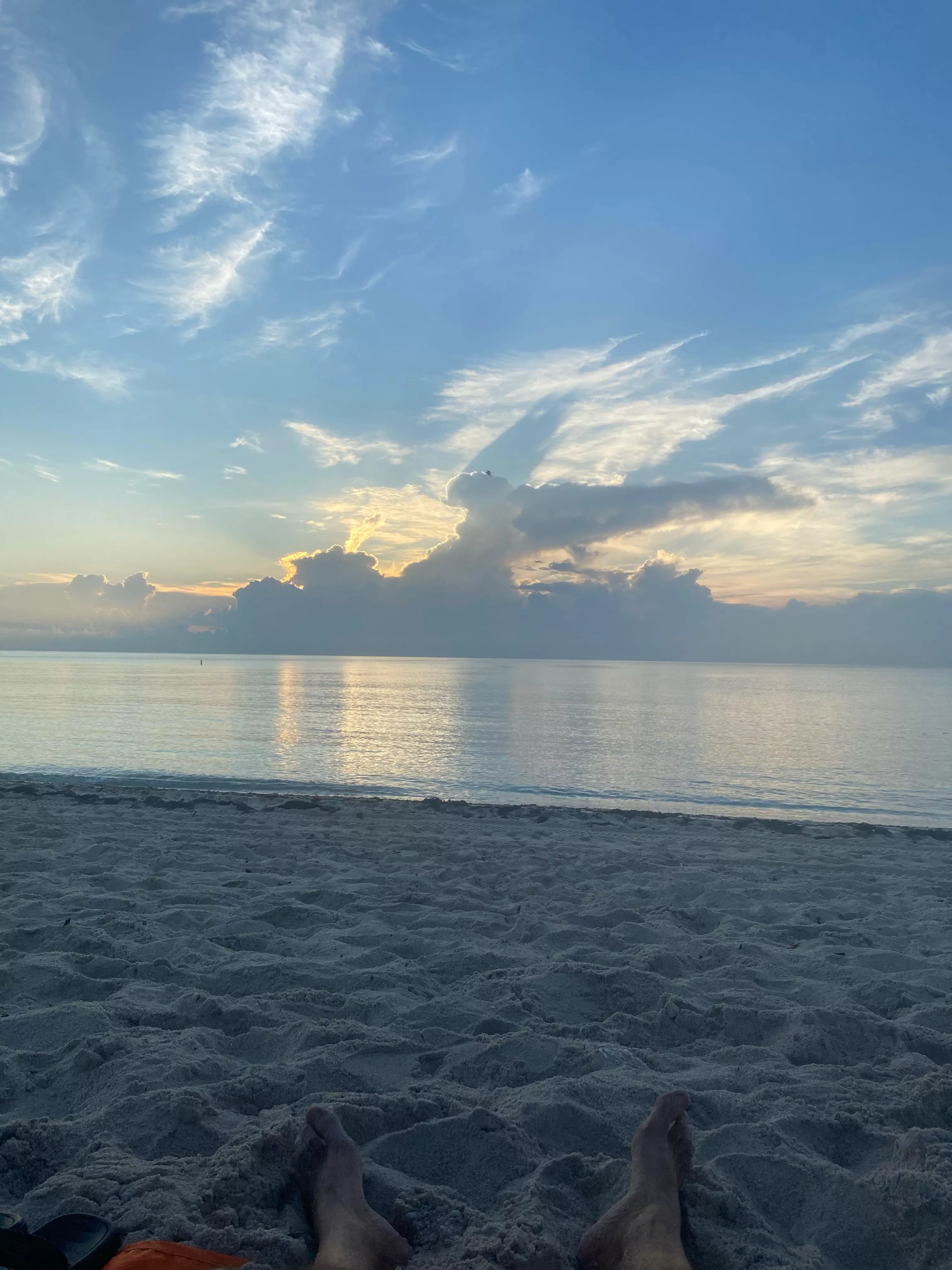 Beautiful day today at haulover and it’s not all men here naked there are two beautiful ladies blessing the view 🫣🤤