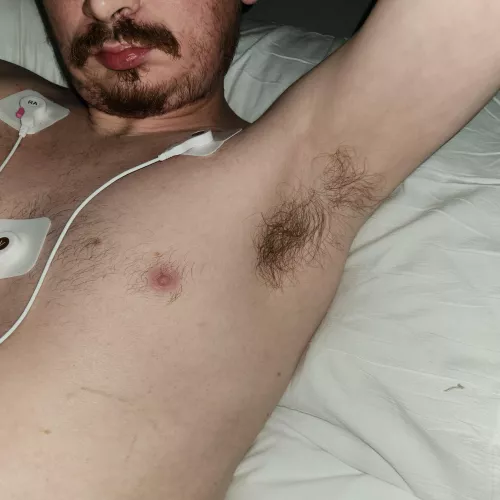 Bored in the hospital. Hmu