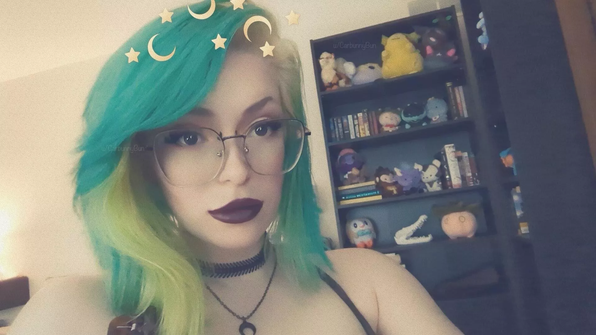 Bright hair pairs so well with darker lipsticks, don't you think~?