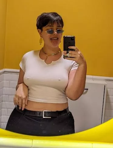 I got chill in the bathroom