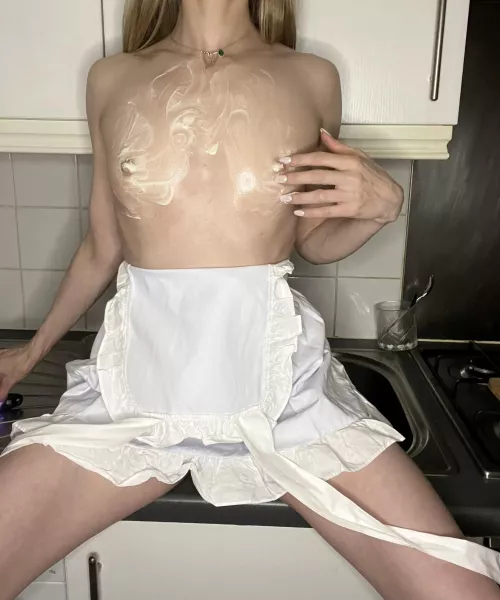 I love to bake, looks like i got cream here.. hehe