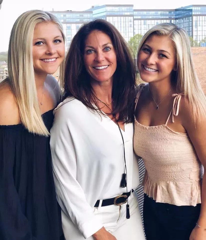 If that Mom isn't Marriage Material, I don't know who is.