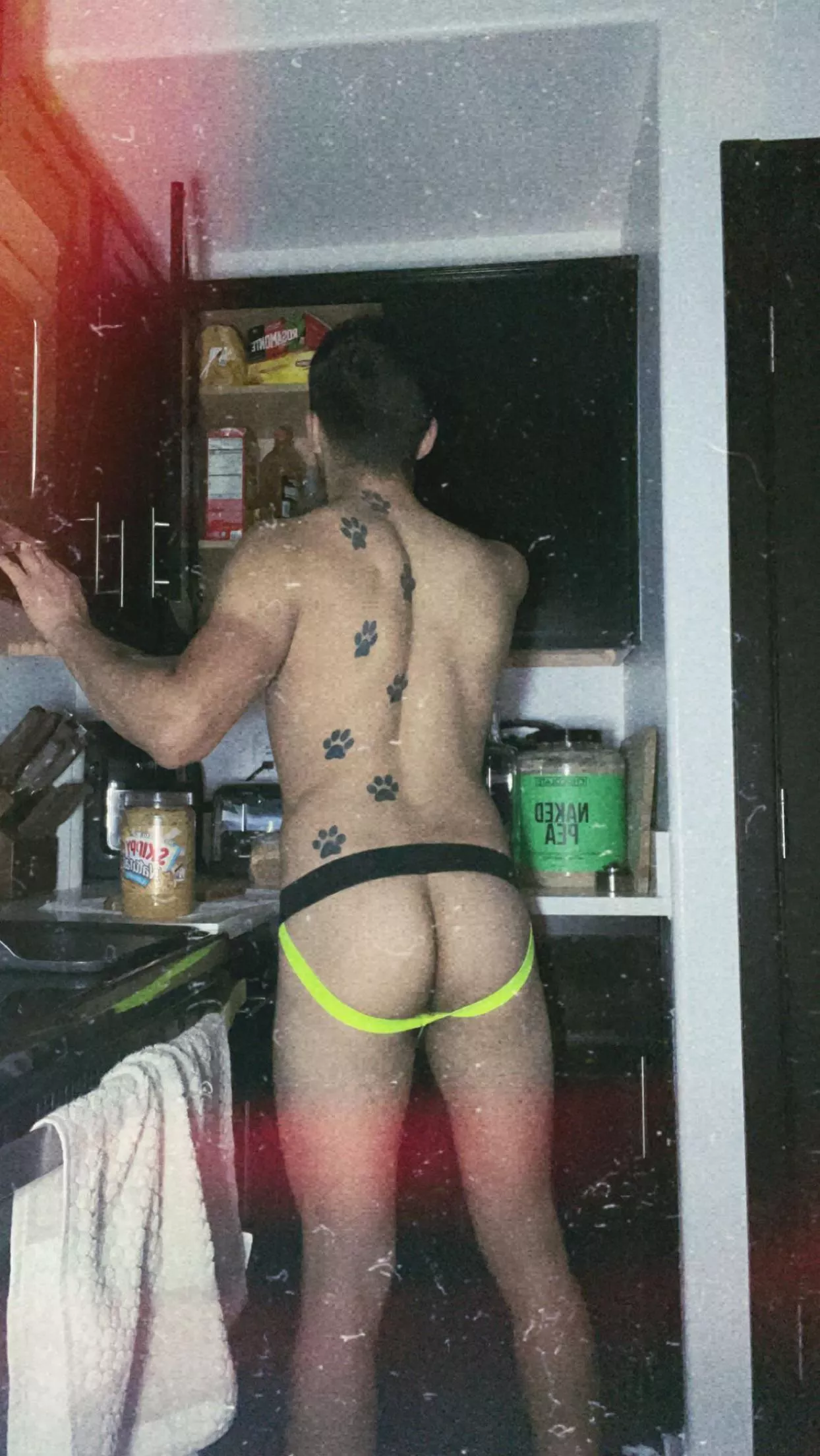 I’m that roommate😈