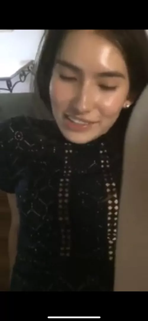 Who is this tranny 😩