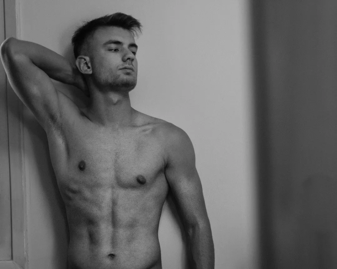 Who wants the full picture?