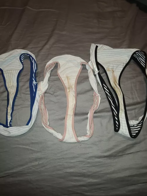 All zones applied on these thongs!