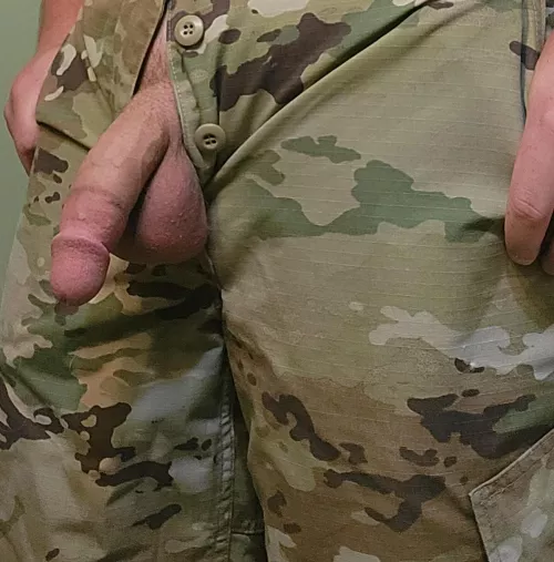 Decided to not wear any underwear today. Wonder if anyone noticed 😏