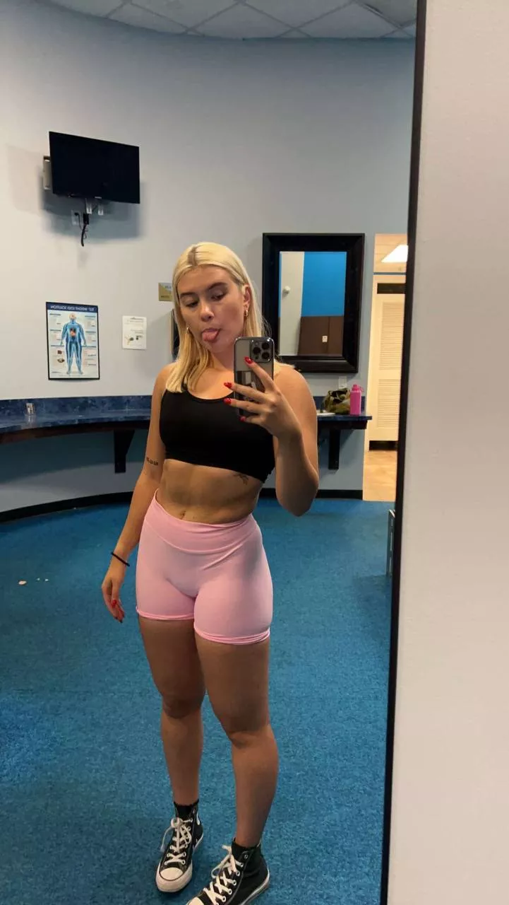 Getting my gym gains!