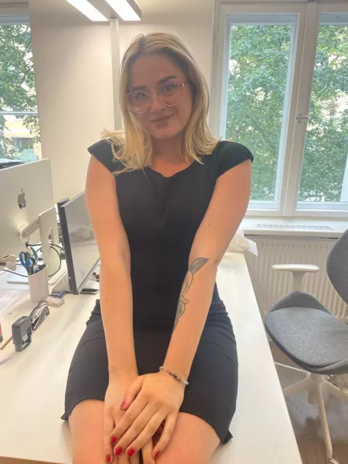 Heyy:) I'm just a girl who needs some love