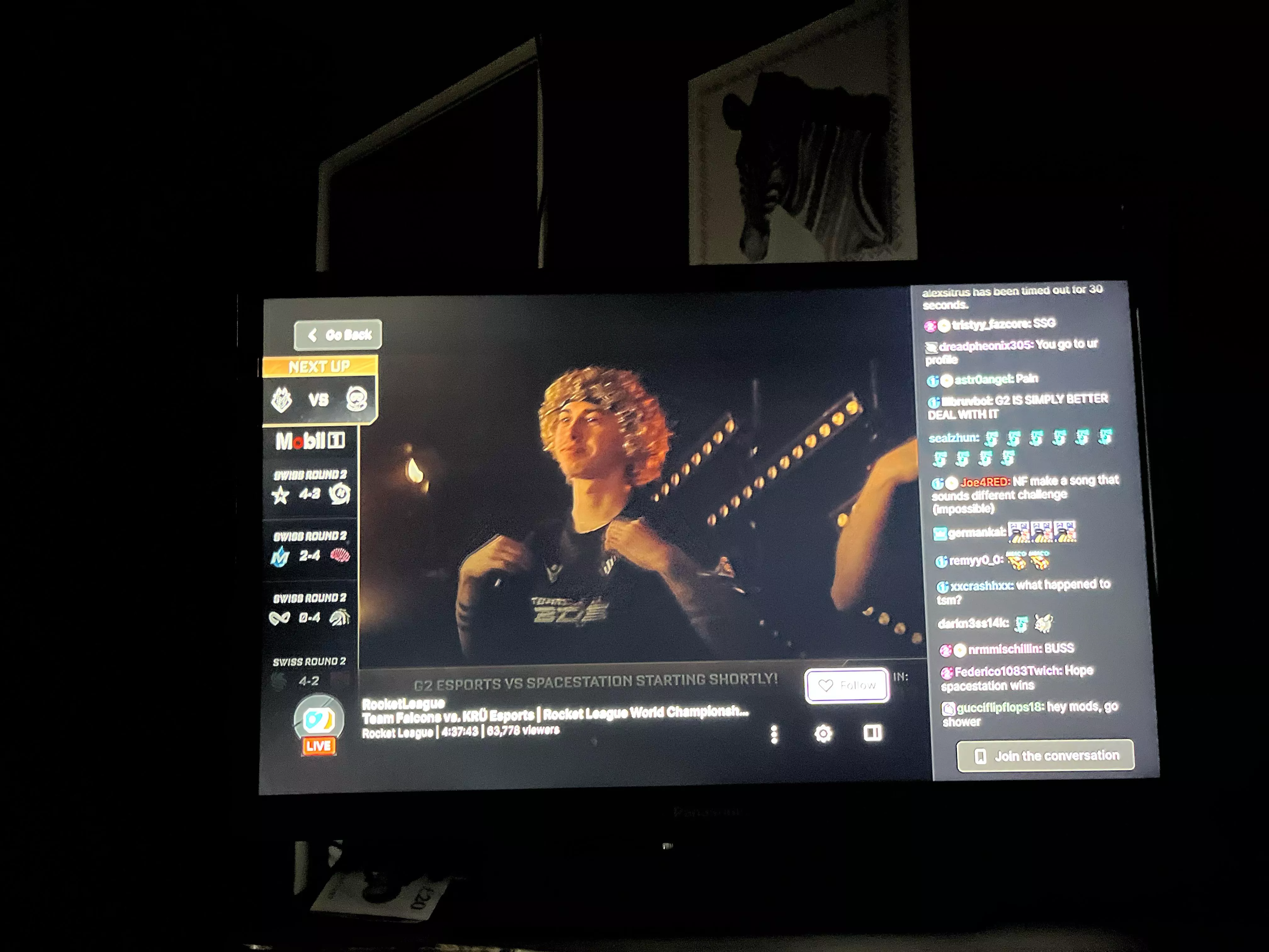 How do i disable the chat? I press the chat button but it does nothing