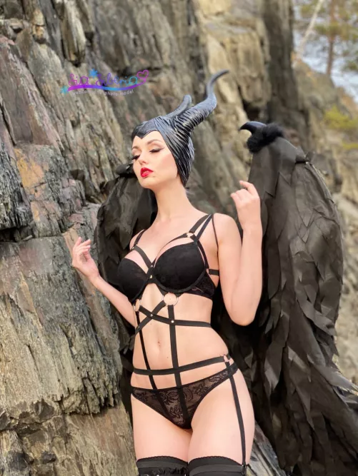 Maleficent(Sia Siberia)[Disney]