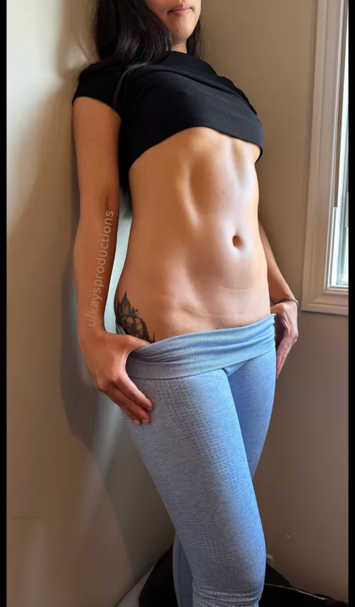 My lil gym top to show my tummy