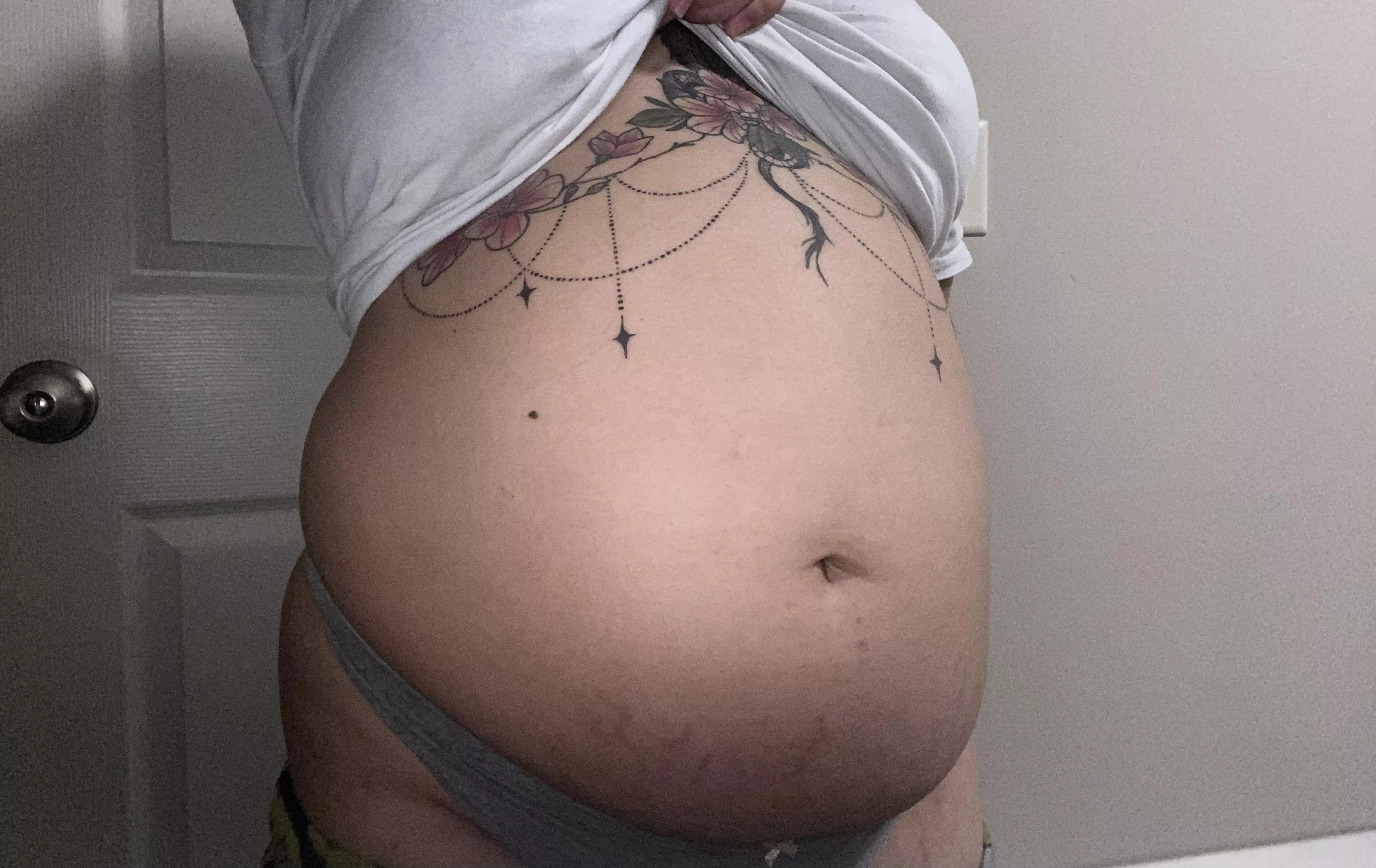 So bloated from just a smoothie 😮‍💨