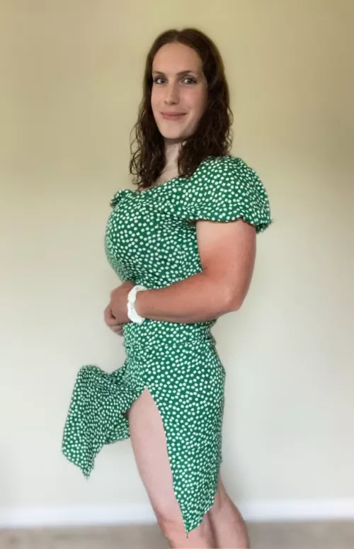 Want to see who’s bigger? Comment and I’ll send you a measuring pic.