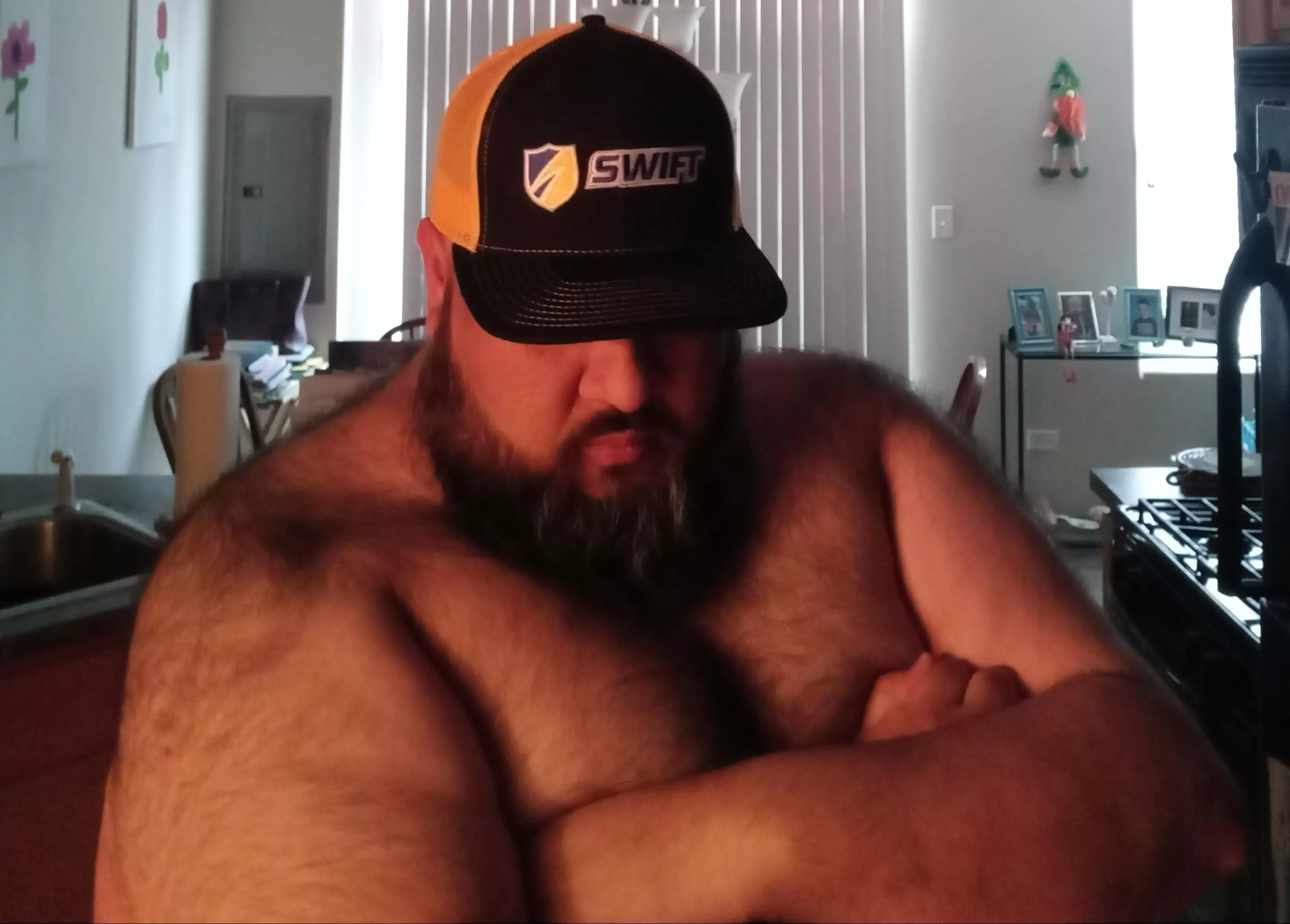 Who wants a big bear hug to start the day????