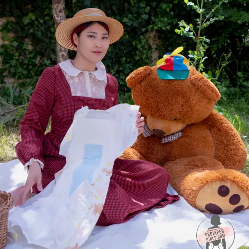 You knows « Little House on the Prairie » but diapered version ? 🧺