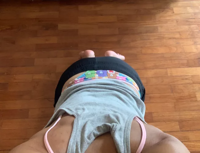 [23] Back from a date and he used his hands to guide me to my knees...i wonder how he knew i am a fem btm?