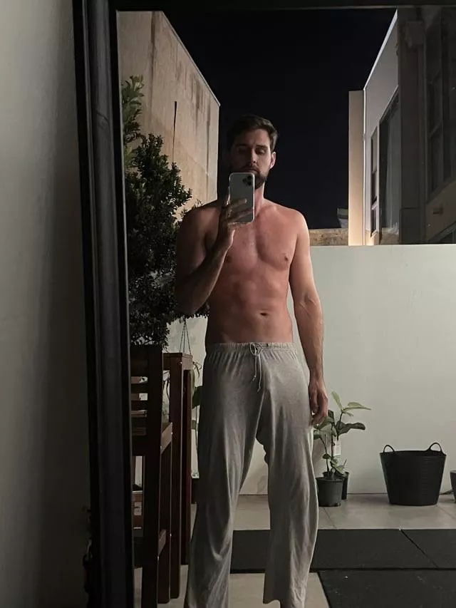 Any ladies into teachers? hmu