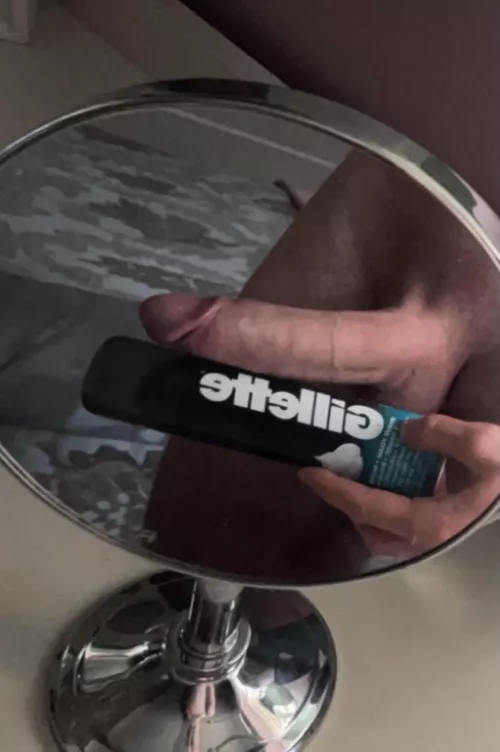 Been so horny the whole week. I’m constantly hard.