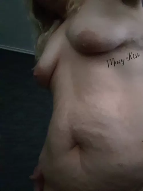 Cum to bed with momma..