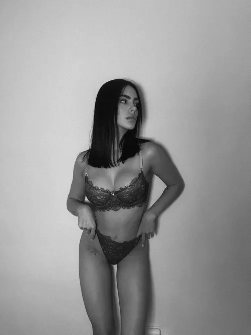 I love it when people look at me and touch their dick