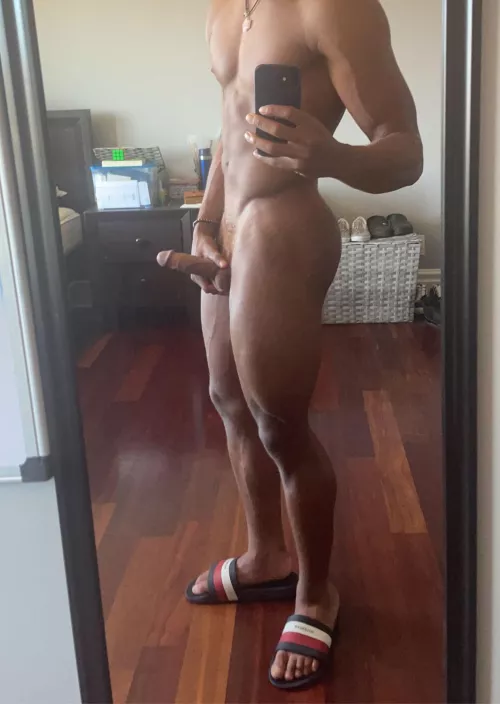 I want a sugar daddy so baddd🧎🏽‍♂️😩