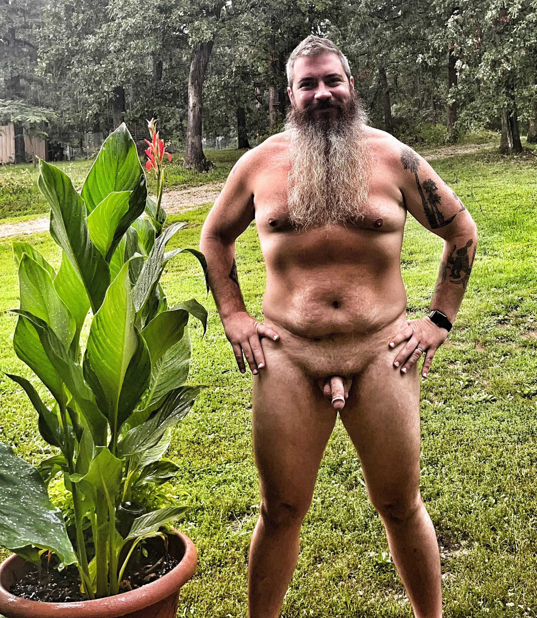 Look how big my Indian Shot is getting!