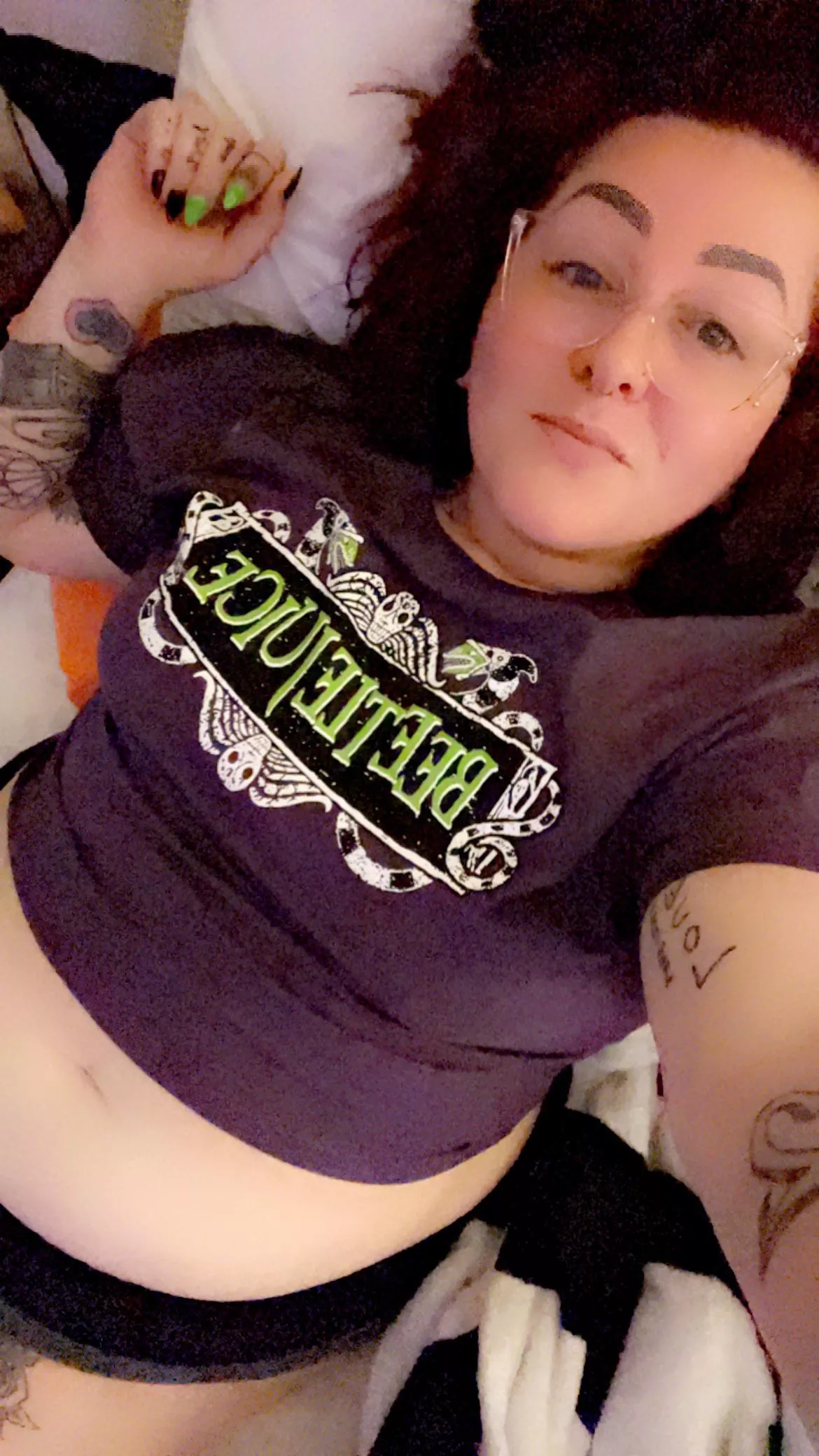 Love relaxing in bed 😝