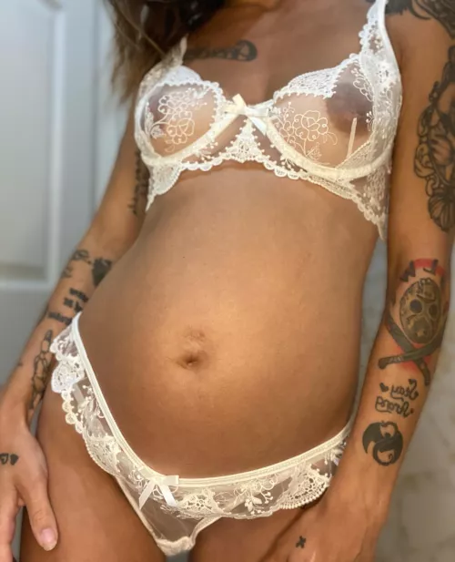 Online & horny. NO PPV. NEW orgasm video when you subscribe