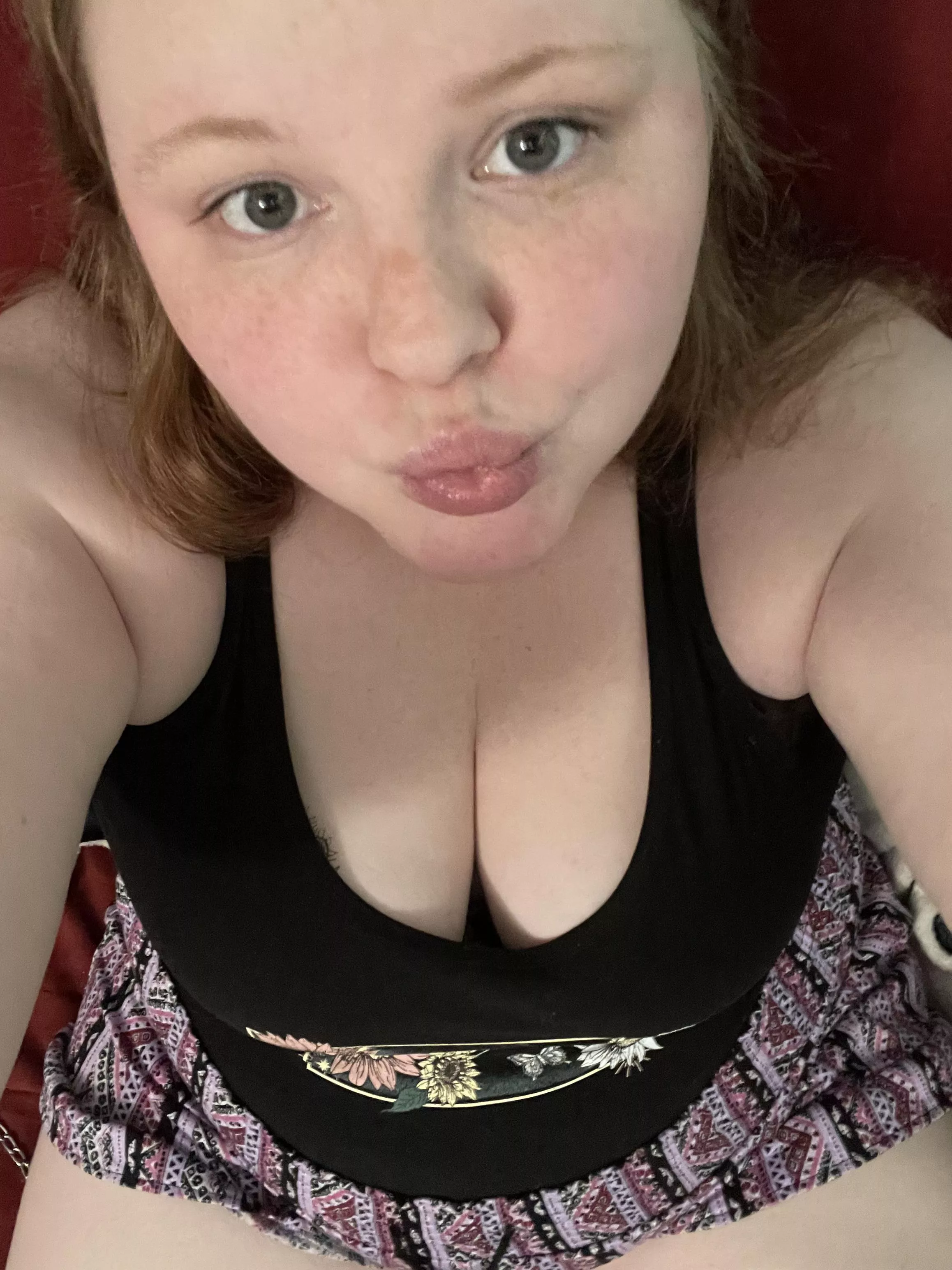 Surprise , I’m pregnant 🥹🤰🏼