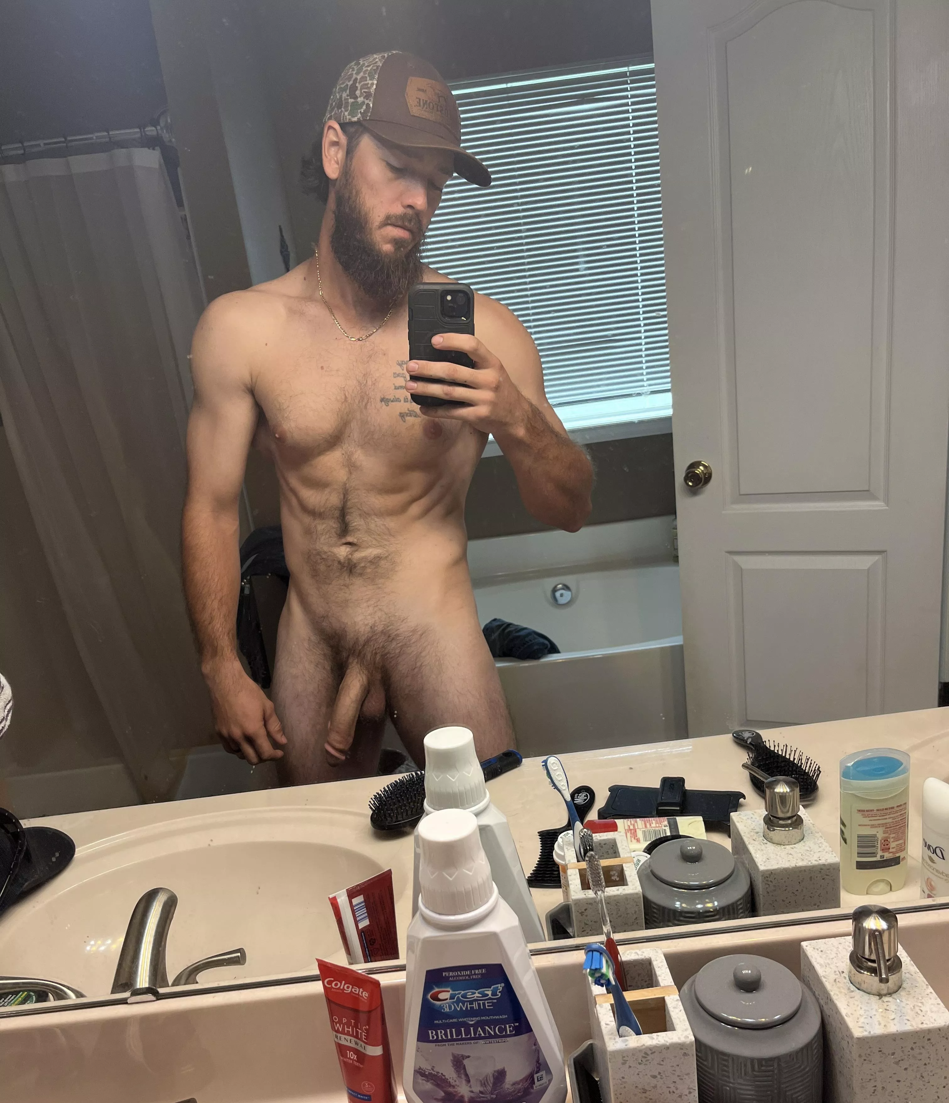 The happier I get the bigger my buddy gets😏