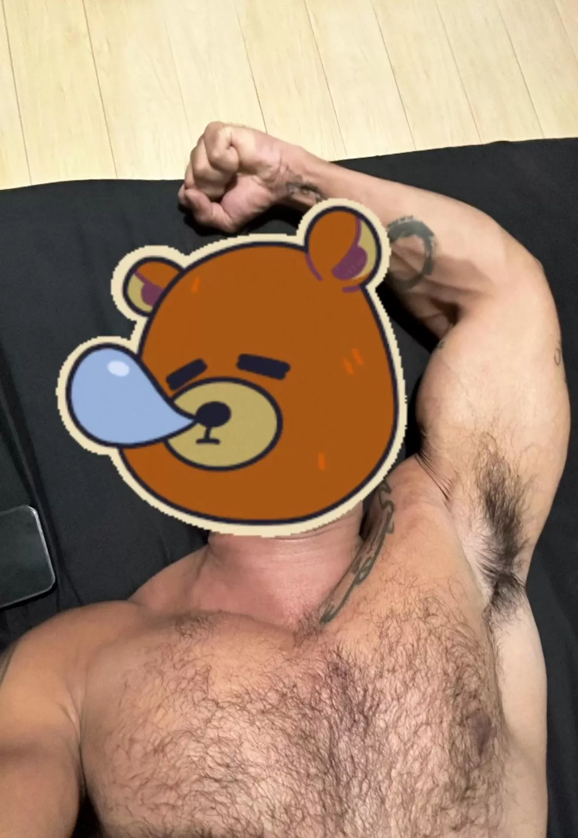 Wanna worship Papa Bears pits? After sex scent.