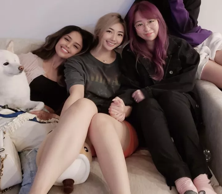 Was best friends.. Valkyrae, xchocobars and Natsumiii