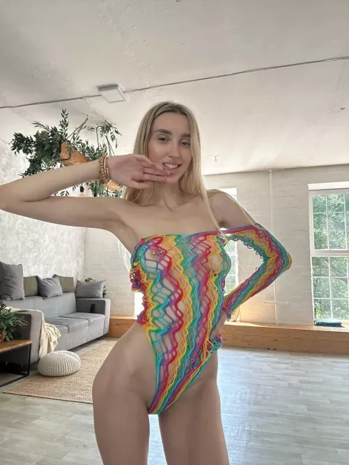 While no one was in the room I took this hot photo for you