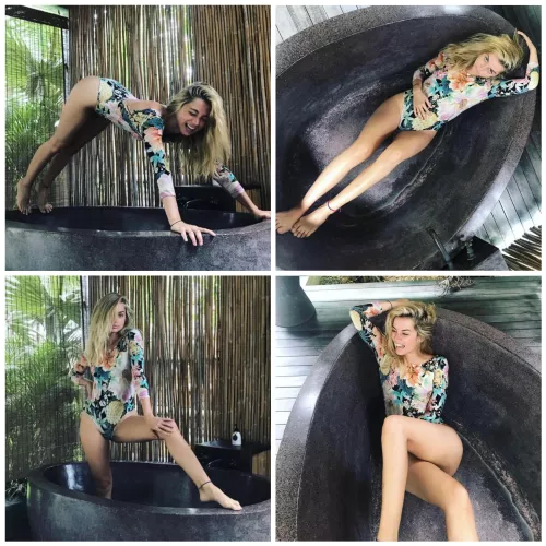 Ana De Armas has me so horny for a Bi chat