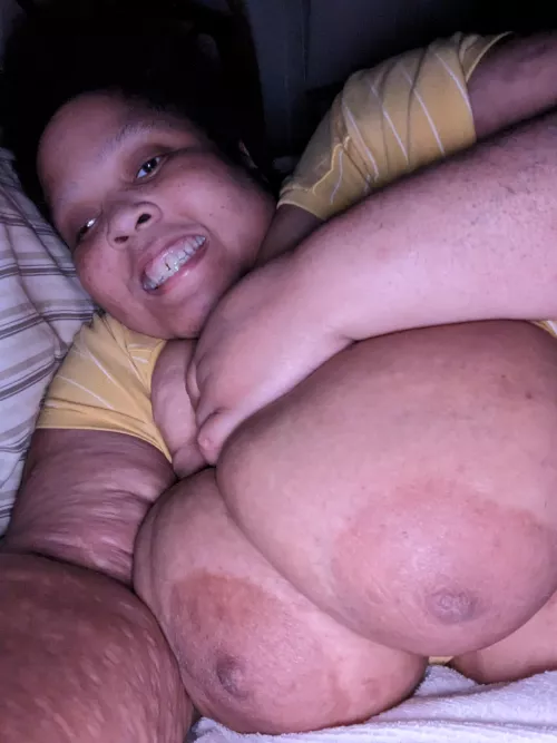 Humongous mommy bbw tits!