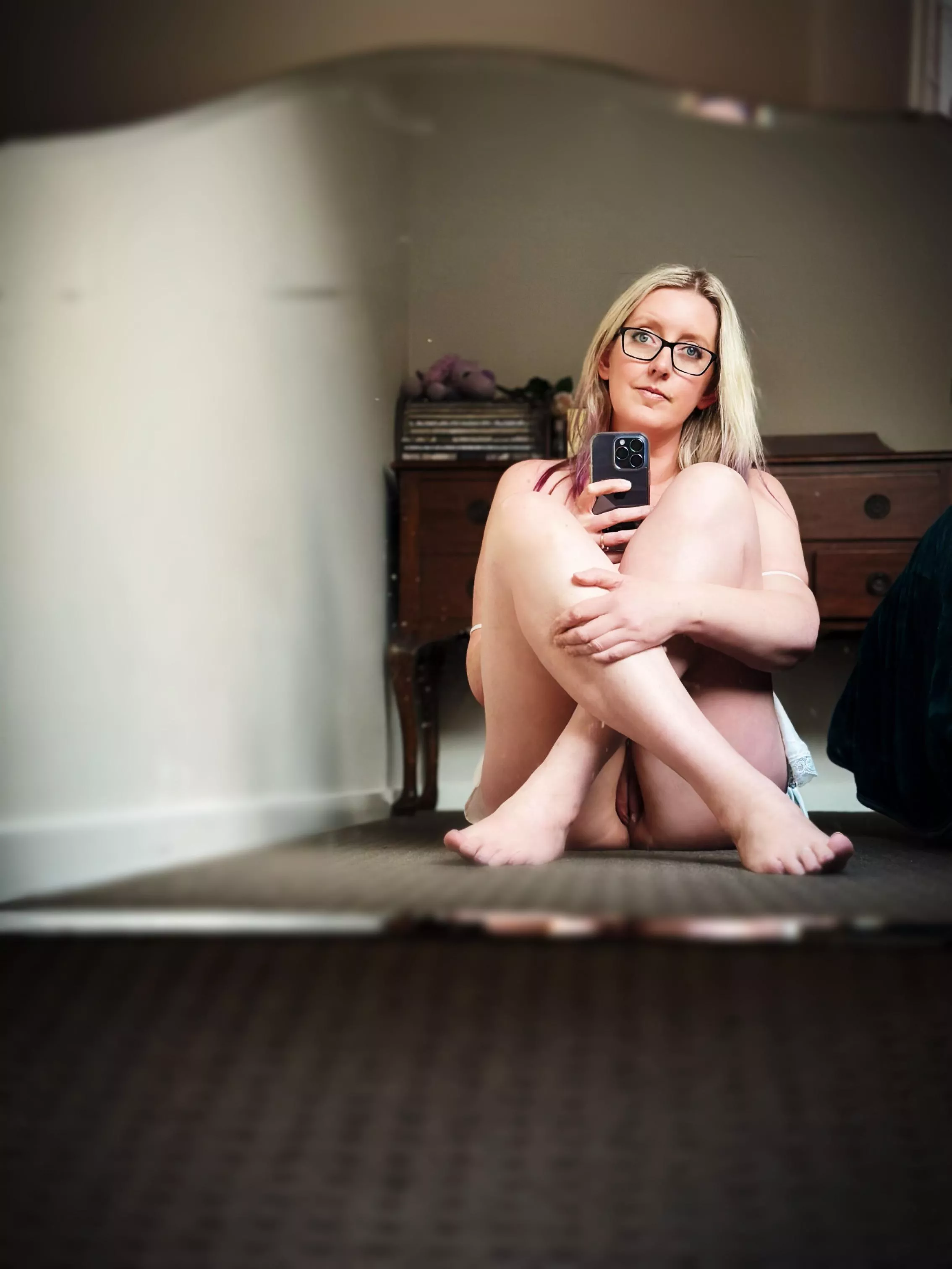 I like being watched, would you watch me play? (F)