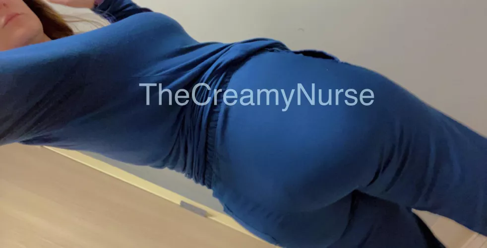 I love catching patients staring at my ass 😍 creamy nurse milf