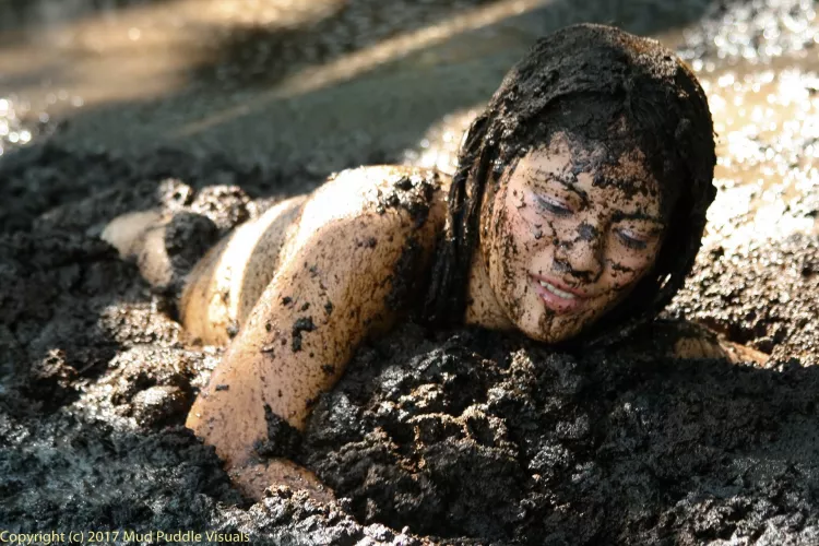 I wonder how so much peat in your hair must feel