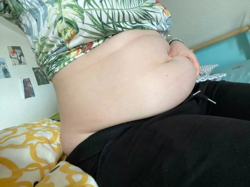 jiggle my heavy belly while you feed me