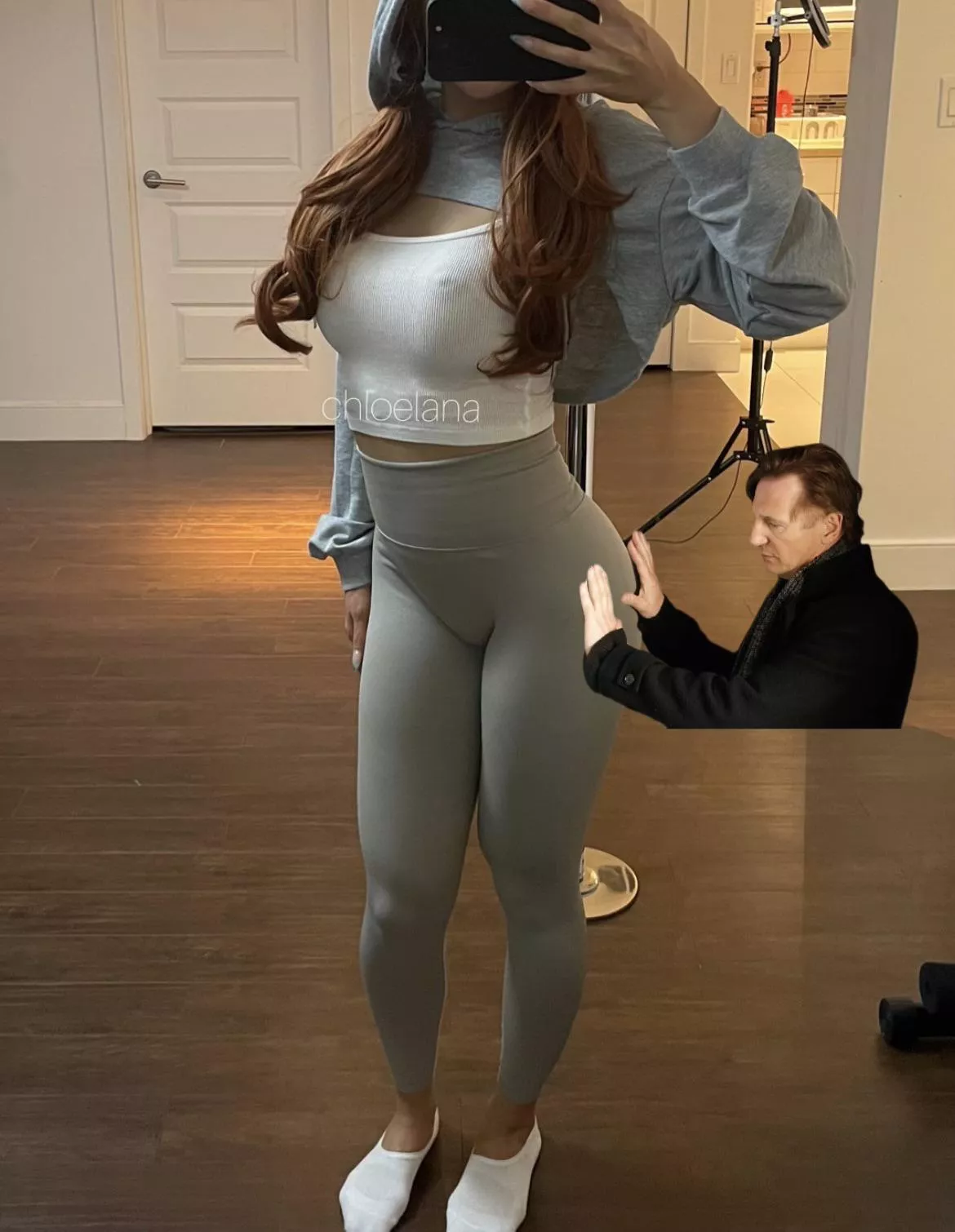 Liam needs two hands to grab this ass