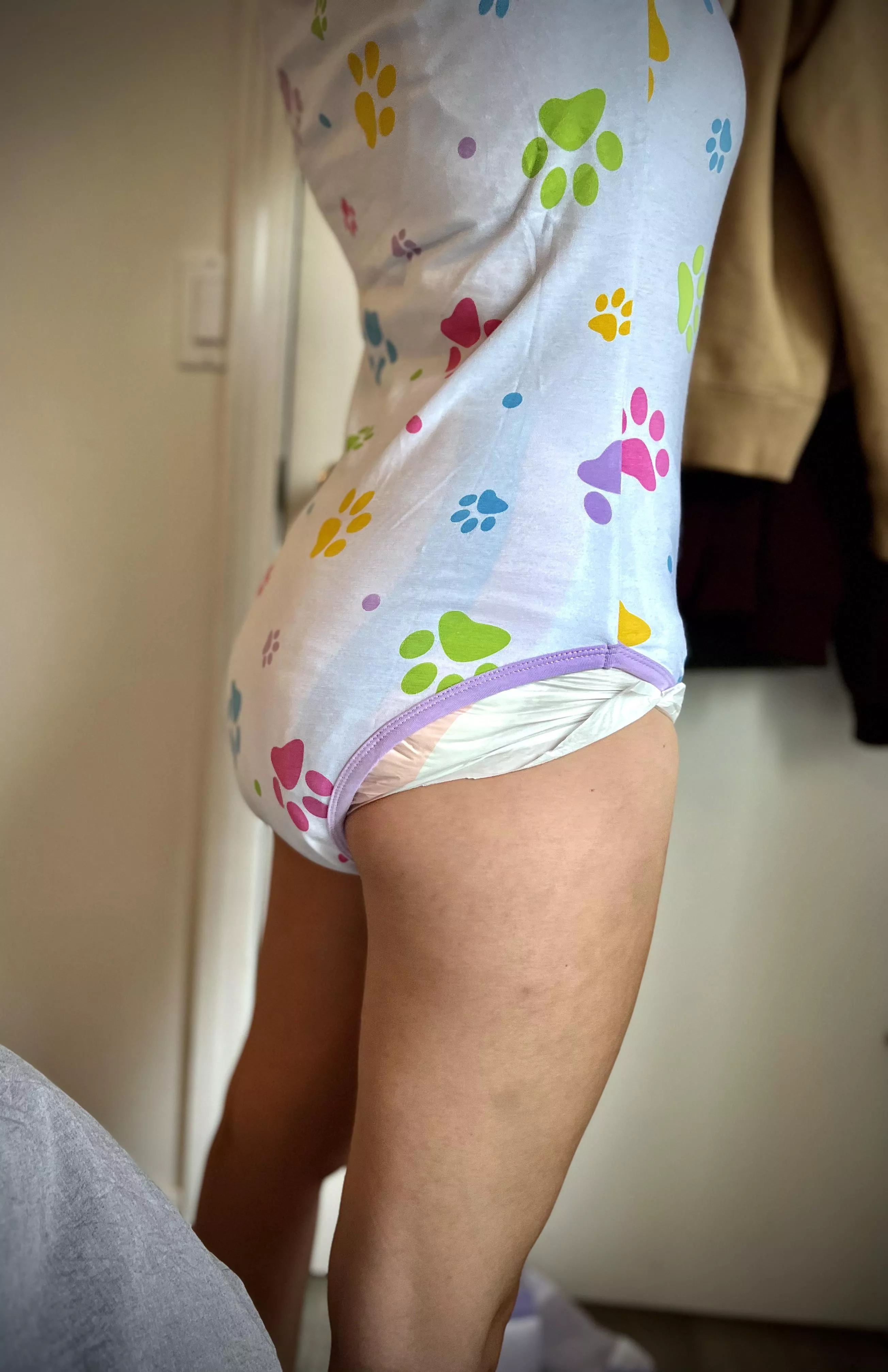 New onesies and messy diapers.. 😍