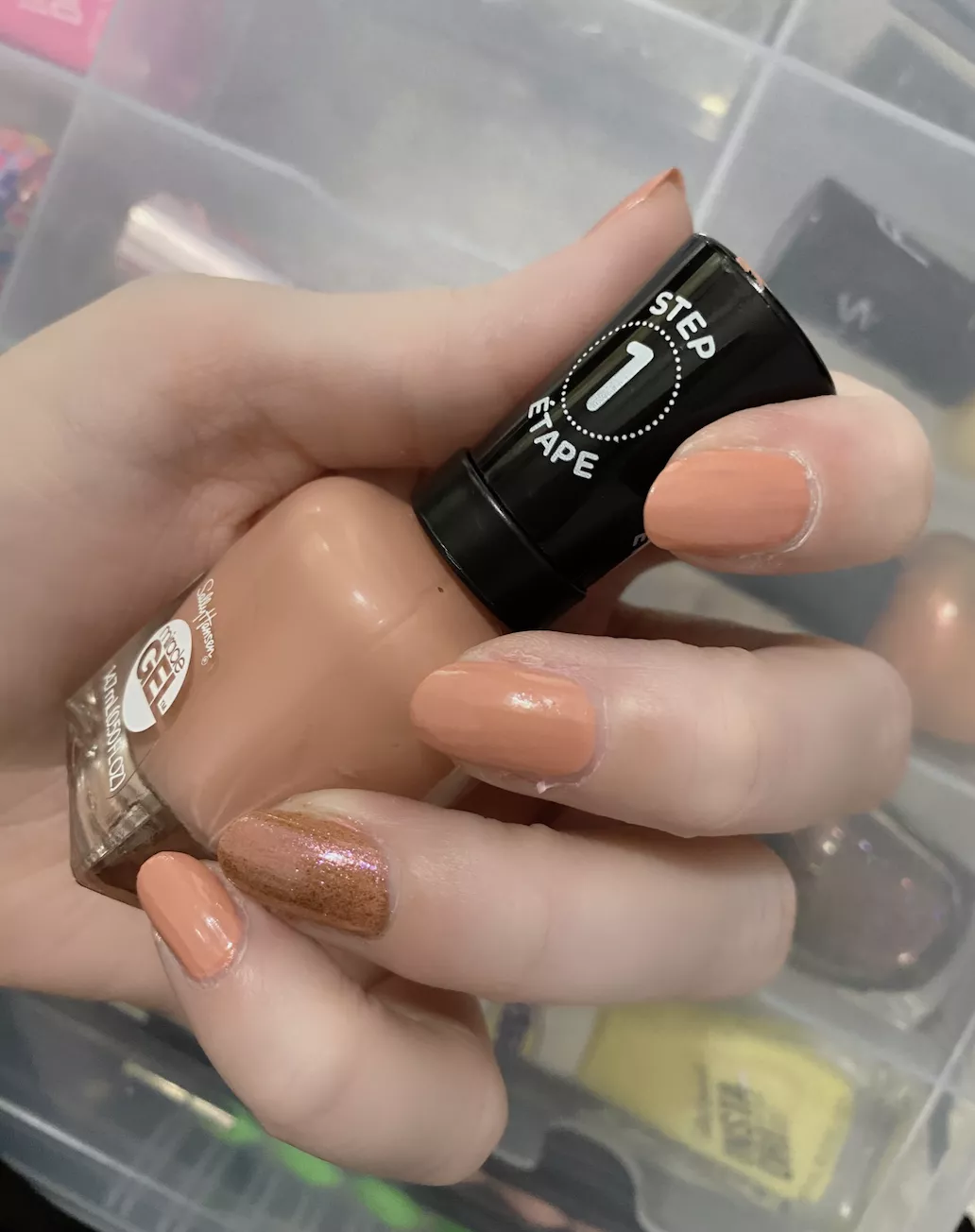 Pretty New Polish on my natural nails 💅 Even shot a video of me painting them 💋