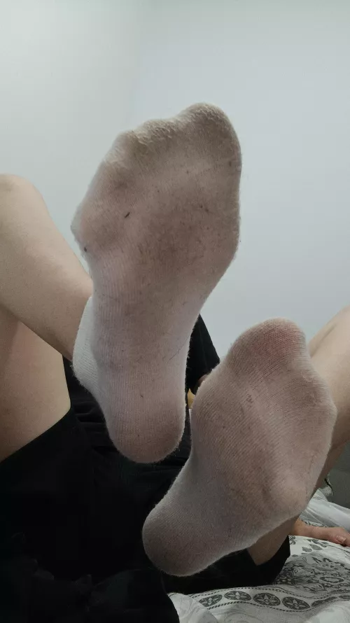 So dirty and smelly after a long day at the gym😩