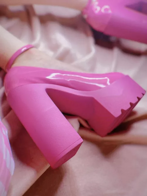 These heels are the cutest